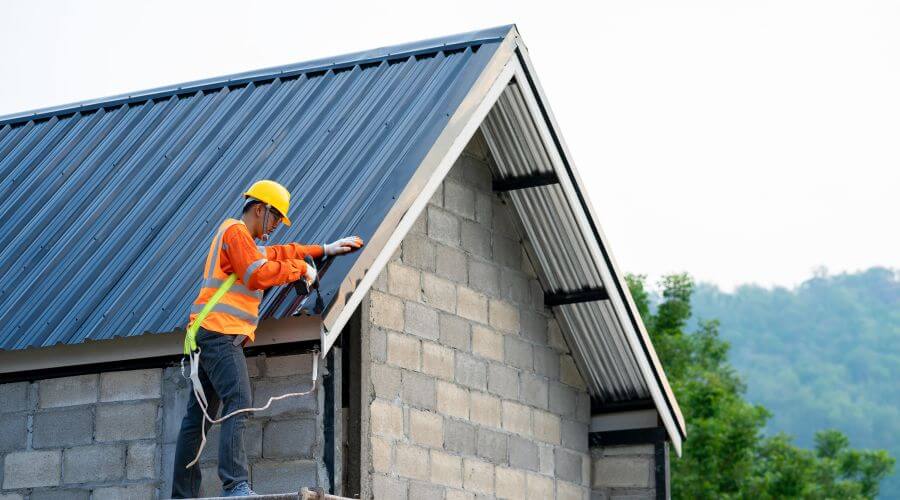 Expert Emergency Roof Repairs services in Monroe, WA